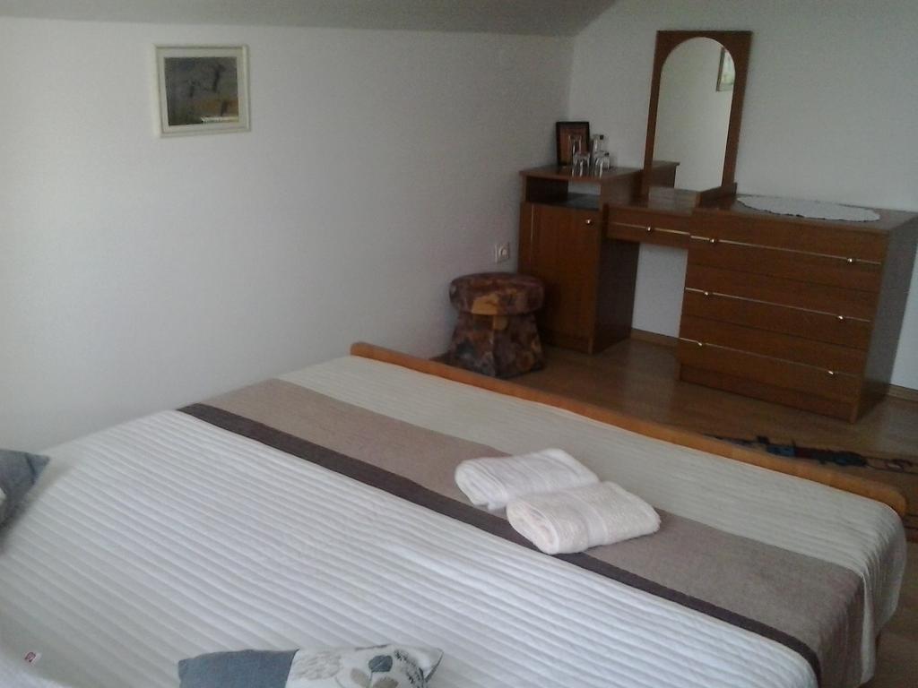 Guesthouse Tomas Čatrnja Exteriér fotografie