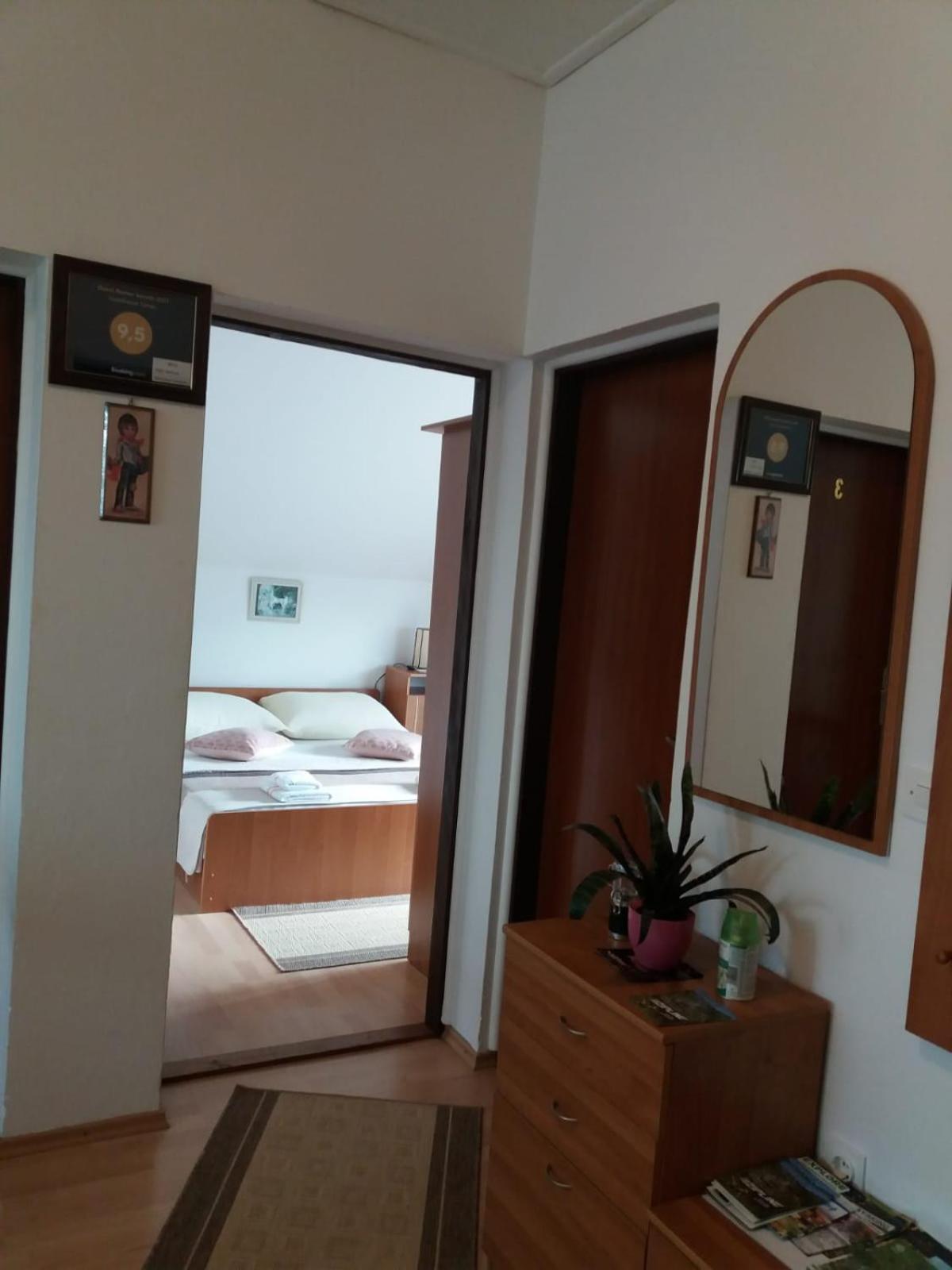 Guesthouse Tomas Čatrnja Exteriér fotografie