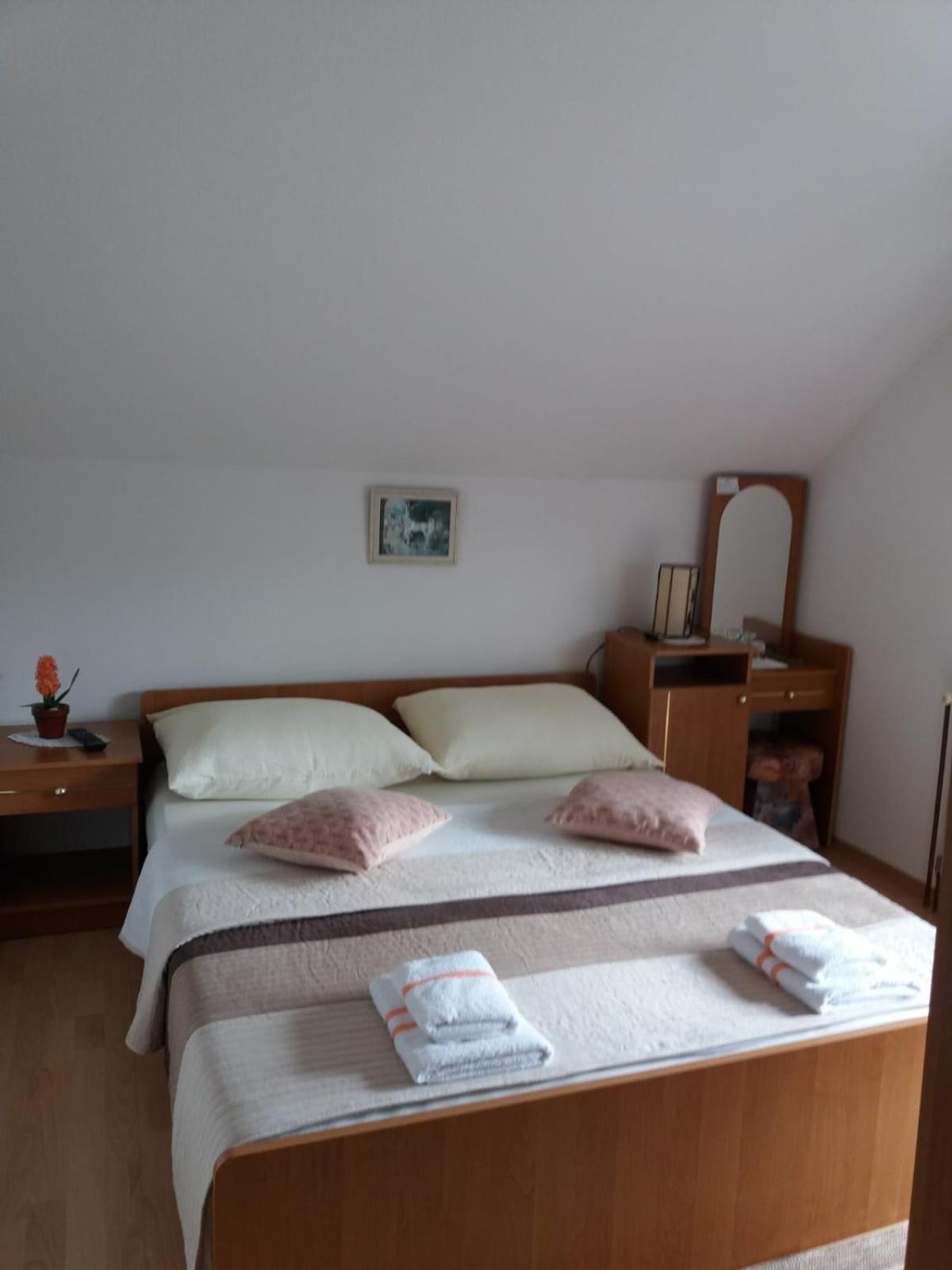 Guesthouse Tomas Čatrnja Exteriér fotografie
