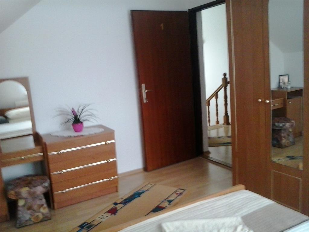 Guesthouse Tomas Čatrnja Exteriér fotografie