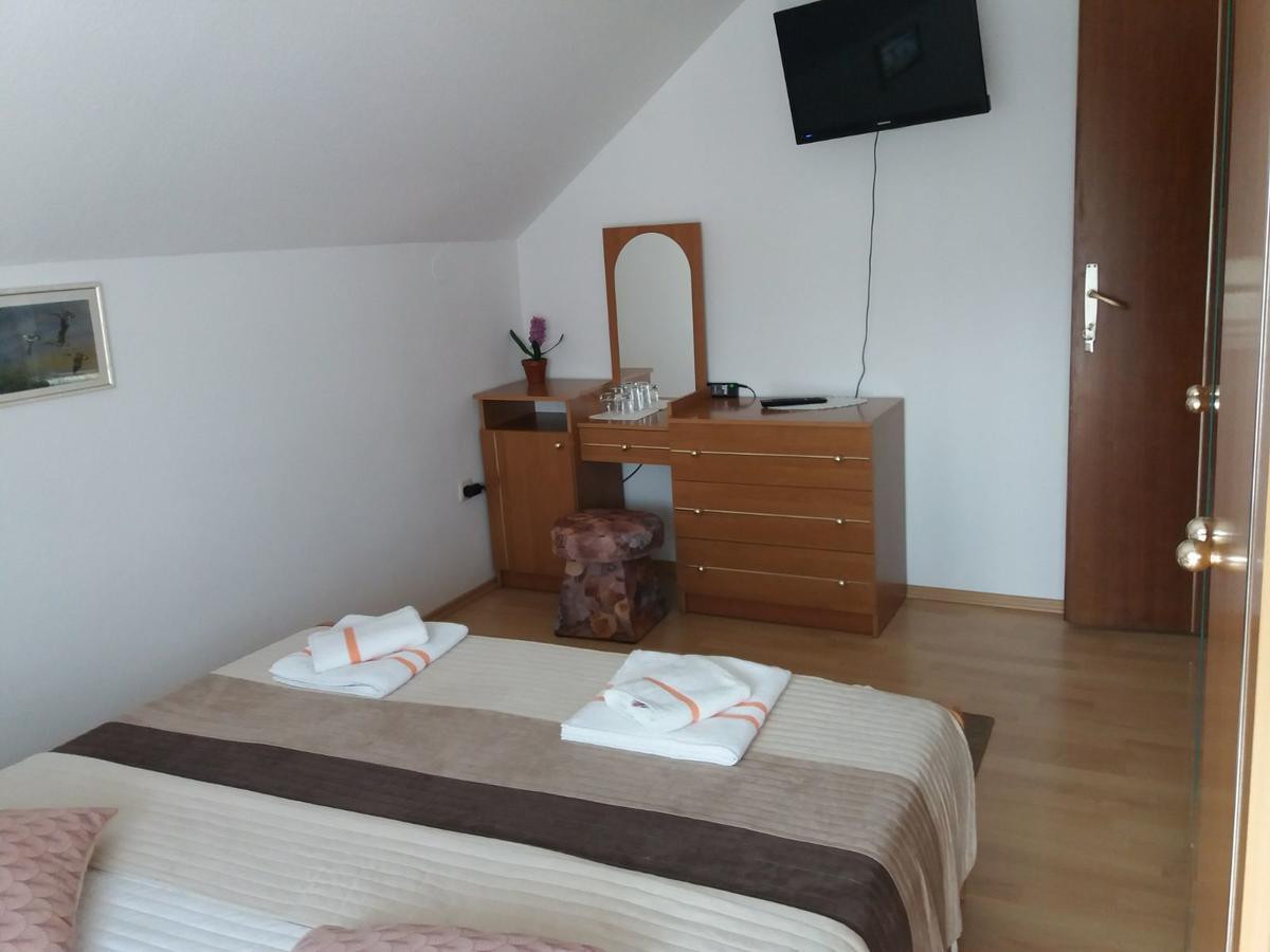 Guesthouse Tomas Čatrnja Exteriér fotografie